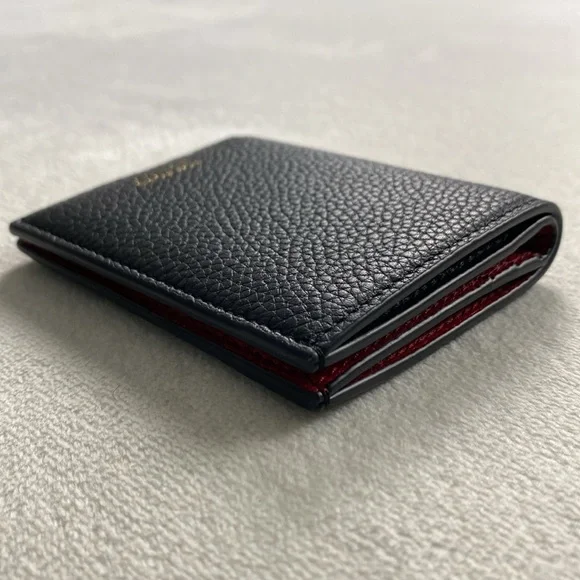 Tom Ford Full Grain Pebbled Calf Leather Bifold Cardholder (Black/Dark Red) - Picture 6 of 16